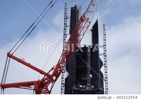 解体工事の始まった北海道百年記念塔(2003年3月中旬) 解体工事の始まった北海道百年記念塔(2003年3月中旬) 101512554