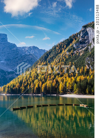 Autumn peaceful alpine lake Braies or Pragser Wildsee. Fanes-Sennes-Prags national park, South Tyrol, Dolomites Alps, Italy, Europe. Picturesque traveling, seasonal and nature beauty concept scene. 101513488