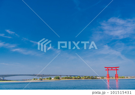 （静岡県）晴天の浜名湖弁天島 101515431