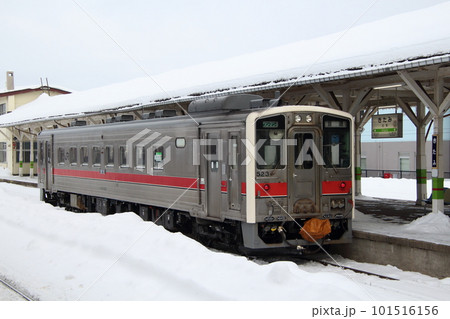 冬の北見駅に停車中の石北本線キハ54（北見⇔網走） 101516156