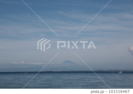 海の向こうに望む富士山 海の向こうに望む富士山 101516467