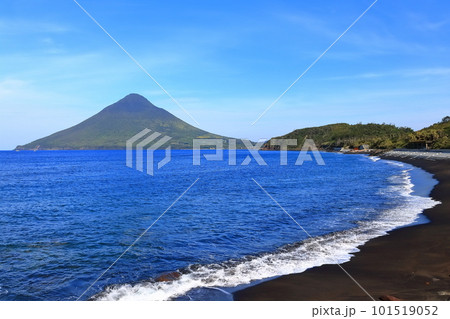 【鹿児島県】薩摩の長崎鼻から見た開聞岳（薩摩富士） 101519052