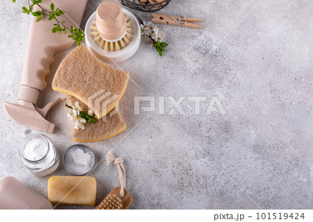 Eco cleaning with bottles, brushes and sponges Eco cleaning with bottles, brushes and sponges 101519424