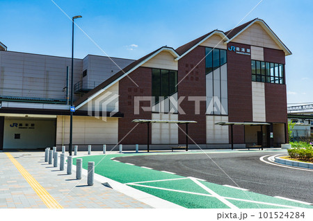 大阪府島本町のJR島本駅 西口駅舎 大阪府島本町のJR島本駅 西口駅舎 101524284