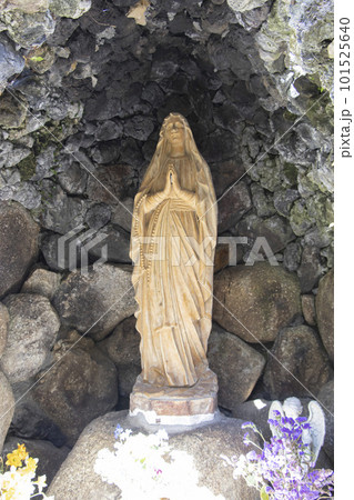 多治見修道院 ルルドの洞窟の聖母像 101525640