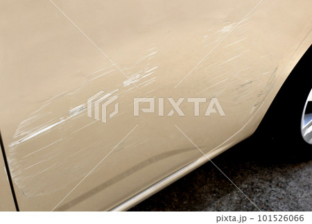 車のボデイの擦りキズ 101526066