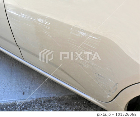 車のボデイの擦りキズ 101526068