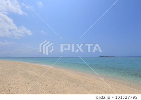 沖縄の青い海と青い空 沖縄の青い海と青い空 101527795