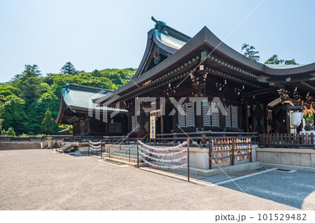吉備津彦神社(拝殿と祭文殿) 吉備津彦神社(拝殿と祭文殿) 101529482
