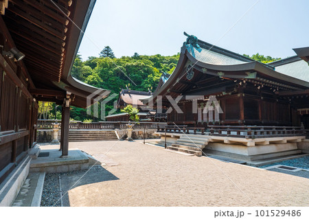 吉備津彦神社（祭文殿と本殿） 101529486