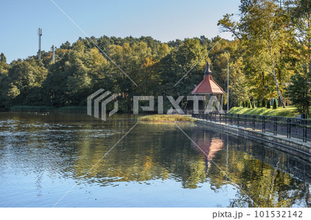 View of Lake Tikhoe in autumn day. Svetlogorsk. Russia 101532142
