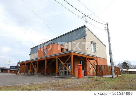 北海道 置戸 丸ポストのある風景(旧ふるさと銀河線境野駅跡) 北海道 置戸 丸ポストのある風景(旧ふるさと銀河線境野駅跡) 101534899