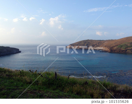 Hanama Bay in the early morning 101535626