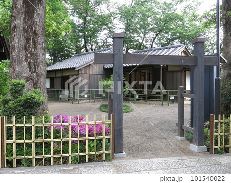 世田谷区の松陰神社にある松下村塾（模造） 101540022