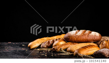 Different types of fresh homemade bread. 101541140