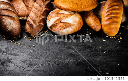 Different types of fresh bread on the table. Different types of fresh bread on the table. 101541581