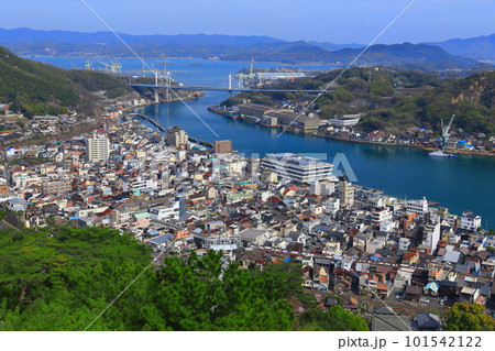 【広島県】千光寺から見た尾道の町並み 【広島県】千光寺から見た尾道の町並み 101542122