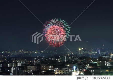 名古屋都市風景と花火 名古屋都市風景と花火 101542831