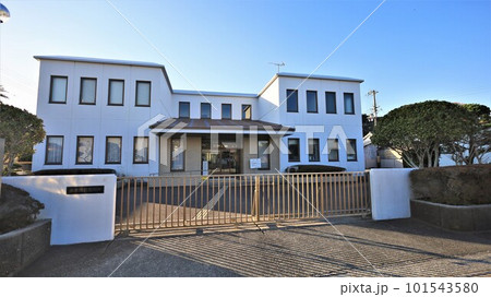 串本簡易裁判所(和歌山県東牟婁郡串本町) 串本簡易裁判所(和歌山県東牟婁郡串本町) 101543580