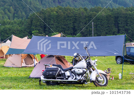 バイクでキャンプツーリング バイクでキャンプツーリング 101543736