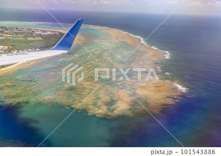 沖縄県 飛行機から見た絶景 沖縄県 飛行機から見た絶景 101543886