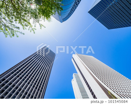 谷底から見上げる摩天楼ジャングル 新宿副都心 谷底から見上げる摩天楼ジャングル 新宿副都心 101545084