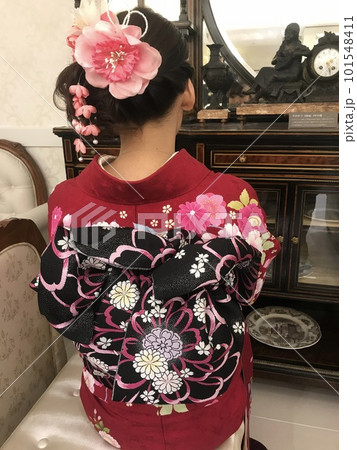 振袖の後ろ姿 振袖の後ろ姿 101548411