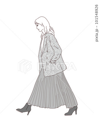歩く女性 101548926