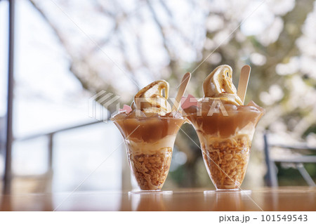 城崎ロープウェイ山頂 みはらしテラスカフェで食べるわらび餅パフェ 城崎ロープウェイ山頂 みはらしテラスカフェで食べるわらび餅パフェ 101549543