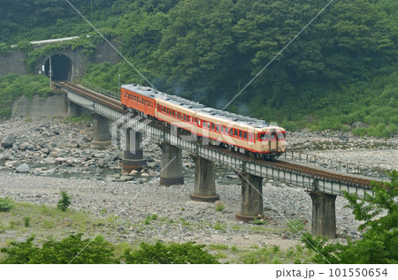 大糸線　根知ー小滝　JR西日本　キハ58-596+キハ28-2119+キハ52-156 101550654