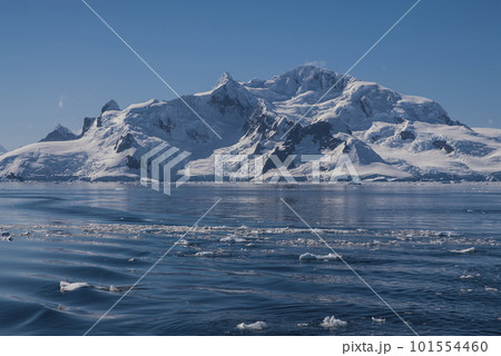 Lemaire strait coast, mountains and icebergs,  101554460