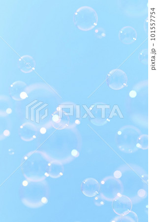 青空に舞うシャボン玉 青空に舞うシャボン玉 101557754