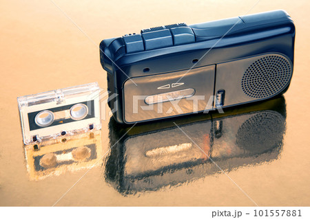 Audio recorder with microcassette. device for working with voice and journalism. 101557881