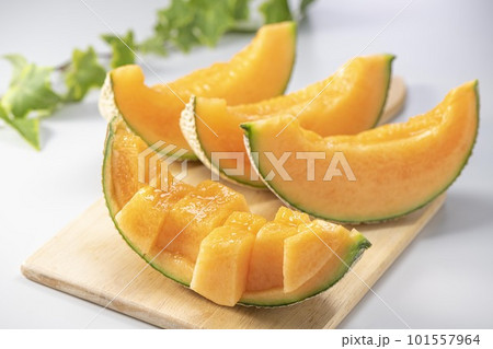 新鮮で美味しいマスクメロン 101557964