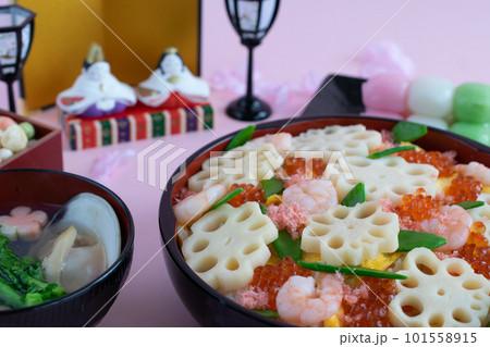 散らし寿司のクローズアップとひな祭りのその他の代表的な食べ物 散らし寿司のクローズアップとひな祭りのその他の代表的な食べ物 101558915