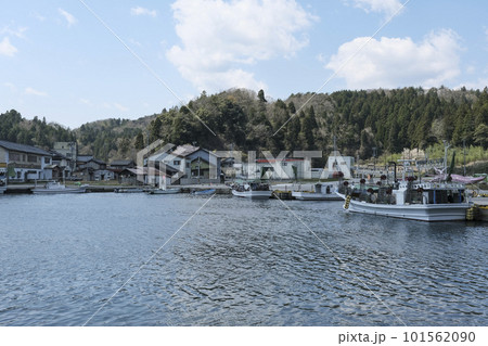 イカ釣り漁船の基地となっている小木港 イカ釣り漁船の基地となっている小木港 101562090