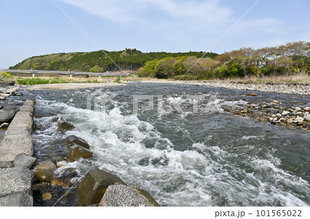 那珂川の風景【栃木県大田原市黒羽】 101565022