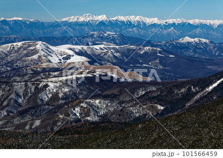冬の北八ヶ岳・茶臼山から見る槍・穂高連峰 101566459