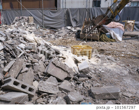 建物解体後のコンクリートガラ 101567297