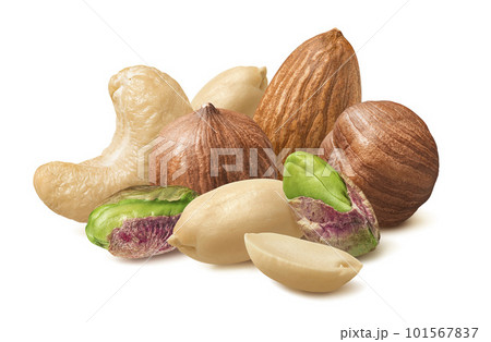 Fresh peanut, hazenlut, cashew, almond, pistachio nuts isolated on white background 101567837