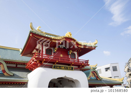 リニューアル後の小田急線片瀬江ノ島駅 101568580