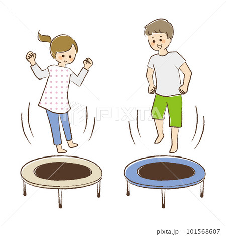 家庭用トランポリンで遊ぶ男女セット 101568607