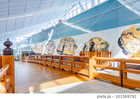 【東京の都市風景】羽田空港第3ターミナル（はねだ日本橋） 101569792