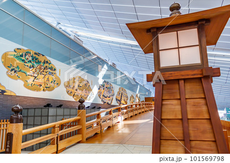 【東京の都市風景】羽田空港第3ターミナル（はねだ日本橋） 101569798