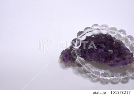 水晶ブレスレットと紫水晶　パワーストーン 101573217