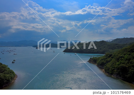 四国・鳴門海峡・鳴門スカイラインから眺める内海、潮風を感じながら快適なドライブ・徳島県鳴門市(2) 101576469