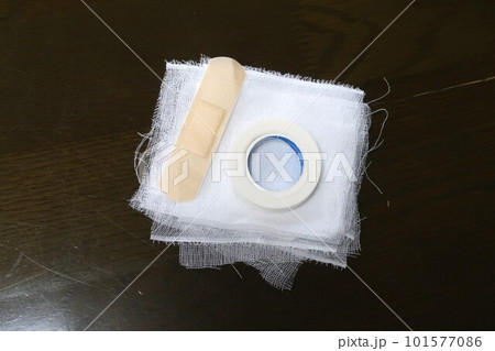 怪我の手当 怪我の手当 101577086