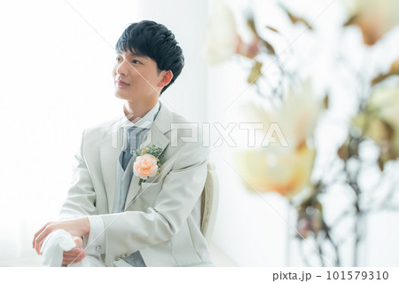 タキシードの男性　新郎　　　 101579310