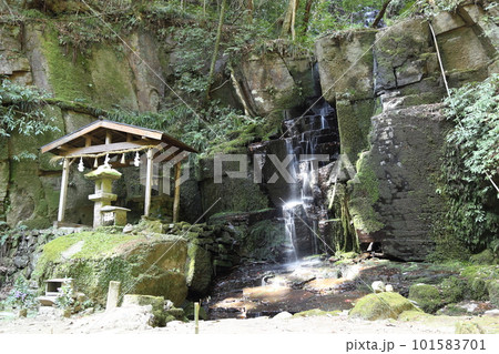 青葉の滝 と 青葉寺（せいようじ）【奈良県宇陀市室生三本松】　　 101583701