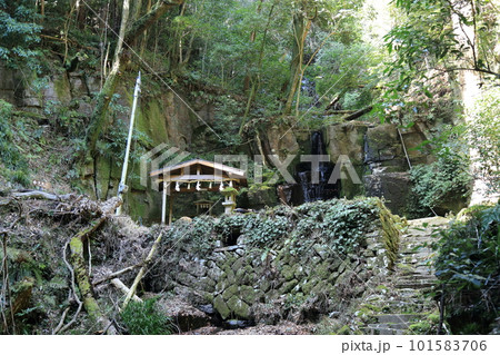 青葉の滝 と 青葉寺(せいようじ)【奈良県宇陀市室生三本松】 青葉の滝 と 青葉寺(せいようじ)【奈良県宇陀市室生三本松】 101583706